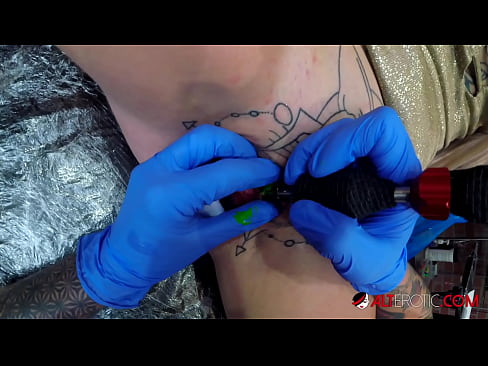 ❤️ tattooed ທີ່ສຸດ Hottie Sully Savage ໄດ້ຮັບ tattoo ສຸດ clitoris ຂອງນາງ ❤️❌ ການຮ່ວມເພດມີຄຸນນະພາບ ທີ່ lo.doujin-sexy.ru ️❤